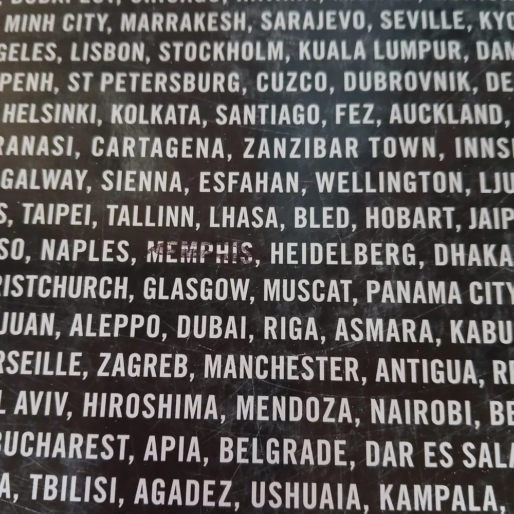 The Cities Book - A Journey THROUGH The Best CITIES in The WORLD - Lonely Planet - Picture 3 of 7